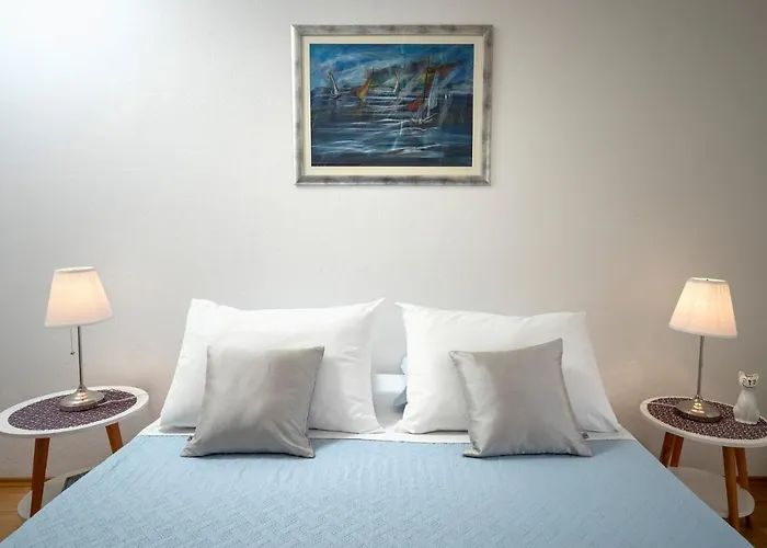 Bogdanic * Stari Grad (Hvar)