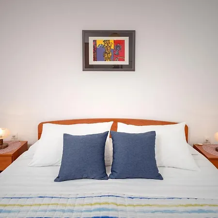 Bogdanic * Stari Grad (Hvar)